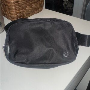 NWOT Lululemon classic Everywhere Belt Bag 1L